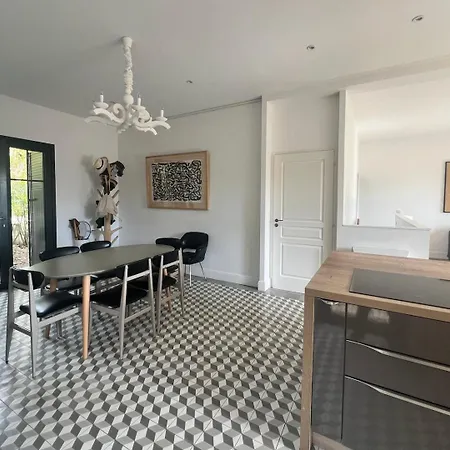 Maison Individuelle En Ville D'Hiver A Arcachon Holiday home